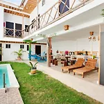 Oyo Jarro Cafe Tulum