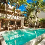 Privada Soliman Bay Pets Welcome! *