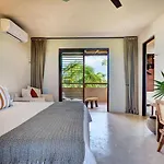 Privada Soliman Bay Pets Welcome! Villa Tulum