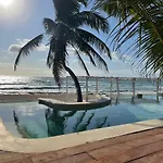 Roc Luxe Hotel 5*