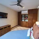 Don Quijote - Private Pool & Beach Club Access