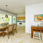 Perfect Getaway A Yaaxlum 106