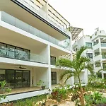 Perfect Getaway A Yaaxlum 106