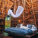 Hotel Ikal 5*