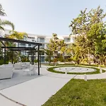 Your Place In Town With Pool, Coworking And Gym Located At Central Park Lagunas