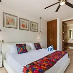 Mexican Style Studio With Free Spa & Gym Access