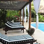 & Gardens Hotel