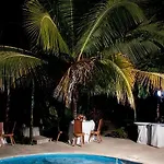 Hotel & Gardens