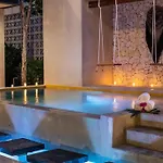 Villa Maracuyá: With 3 Jacuzzi, Private Pool, Chef&spa Tulum