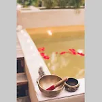 Villa Maracuyá: With 3 Jacuzzi, Private Pool, Chef&spa