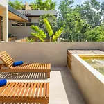 Maracuyá: With 3 Jacuzzi, Private Pool, Chef&spa Villa Tulum