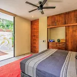 Special Offseason Promo I Villa With Pool, Gated Area