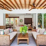 Ek'balam & Flamingo, Luxury Villas, Private Pool, Private Garden, Jacuzzi, 24h Security *