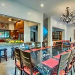 Mansion In Soliman Bay For 34 Guests! Holiday home