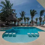 Mansion In Soliman Bay For 34 Guests!