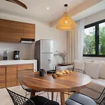 Modern 2br Penthouse Concierge Gated Community *