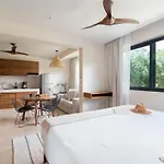 Modern 2br Penthouse Concierge Gated Community *