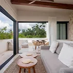 Modern 2br Penthouse Concierge Gated Community *
