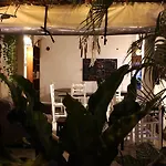 L Hotelito