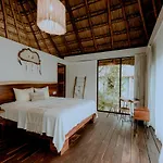 Zamna Eco-lodge