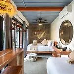 Hostal Meteora & Coffeehouse *