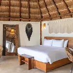 Amigos Boutique 4*