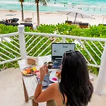 Amigos Boutique Hotel 4*