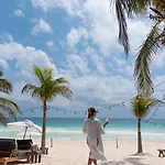 Amigos Boutique Hotel 4*