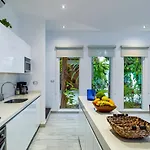 Bonita, Private Pool, Jacuzzi, Concierge