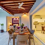 Bonita, Private Pool, Jacuzzi, Concierge Сasa de vacaciones *