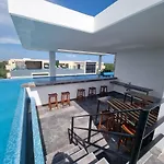 Cozy 305 Netflix Fast Wifi Pool *