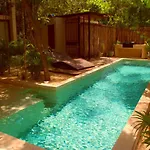 Villas Alakin - Luxury Zen Studio Apartahotel *