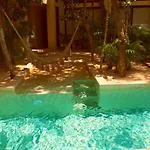 Villas Alakin - Luxury Zen Studio Apartahotel