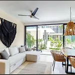 108 Amena Minutes To The Beach With Pool & Gym