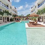 Zaazil, Jungle View & Great Pool 100Mb Fiber Wifi!