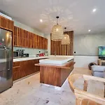Nuuch Classy Ph W/ Private Pool/rooftop, Aldea Zama