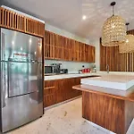 Nuuch Classy Ph W/ Private Pool/rooftop, Aldea Zama