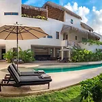 Niwa Hotel 4*