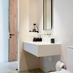 Casa Areca, Awarded Architectural Located In A Secured Gated Community, With Concierge Services *