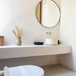 Casa Areca, Awarded Architectural Located In A Secured Gated Community, With Concierge Services