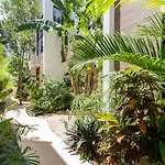 Casa Harmony- Relaxing Townhouse With Pool & Fast Internet 500Mb