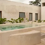 Niwa Hotel 4*