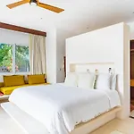 Villa Ek'balam & Flamingo, Luxury Villas, Private Pool, Private Garden, Jacuzzi, 24h Security Tulum