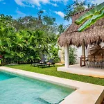 Ek'balam & Flamingo, Luxury Villas, Private Pool, Private Garden, Jacuzzi, 24h Security