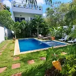 Casa Mtl *