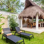 Villa Ek'balam & Flamingo, Luxury Villas, Private Pool, Private Garden, Jacuzzi, 24h Security