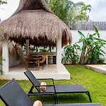 Ek'balam & Flamingo, Luxury Villas, Private Pool, Private Garden, Jacuzzi, 24h Security Tulum