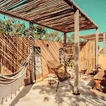 The Savia House - Rooftop & Gym