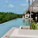 Tranquil & Scenic Condo