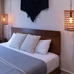 Stylish For 4 Rooftop & Pool Access